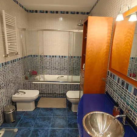 Amplio Con 2 Banos Y 4 Camas Dobles * 빌바오