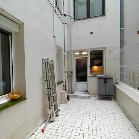 Amplio Con 2 Banos Y 4 Camas Dobles *