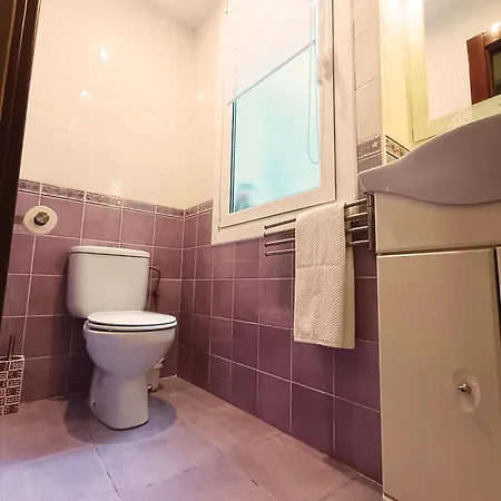 Amplio Con 2 Banos Y 4 Camas Dobles بلباو