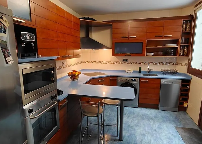 Amplio Con 2 Banos Y 4 Camas Dobles * Bilbao