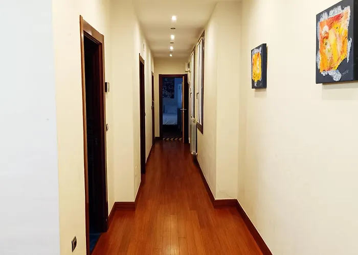 Amplio Con 2 Banos Y 4 Camas Dobles Apartmán Bilbao